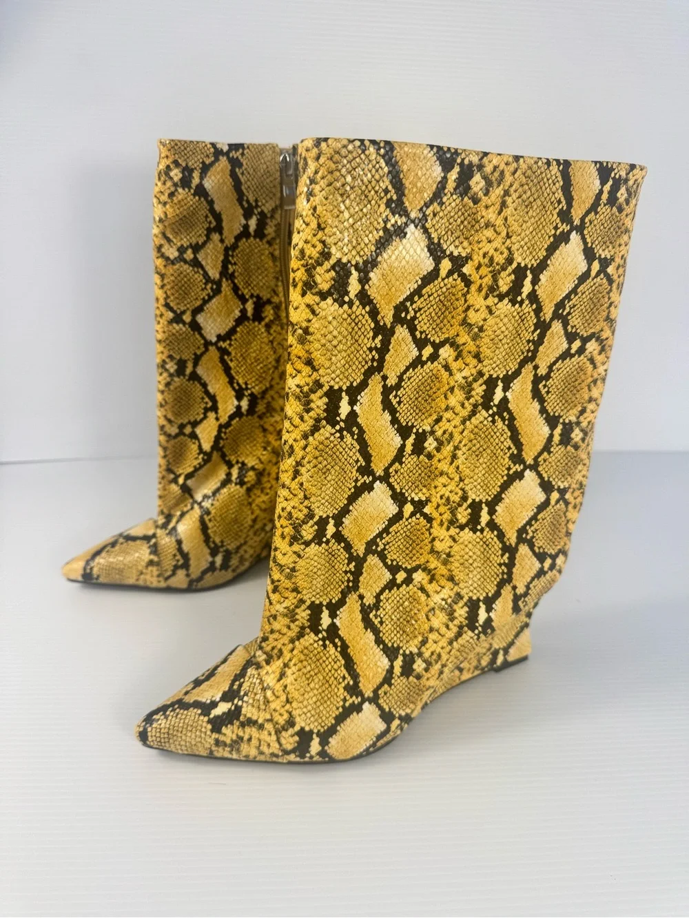Azalea Wang VINCI Yellow Snake Print Mid-Calf Wedge Boots NIB - Picture 1 of 6